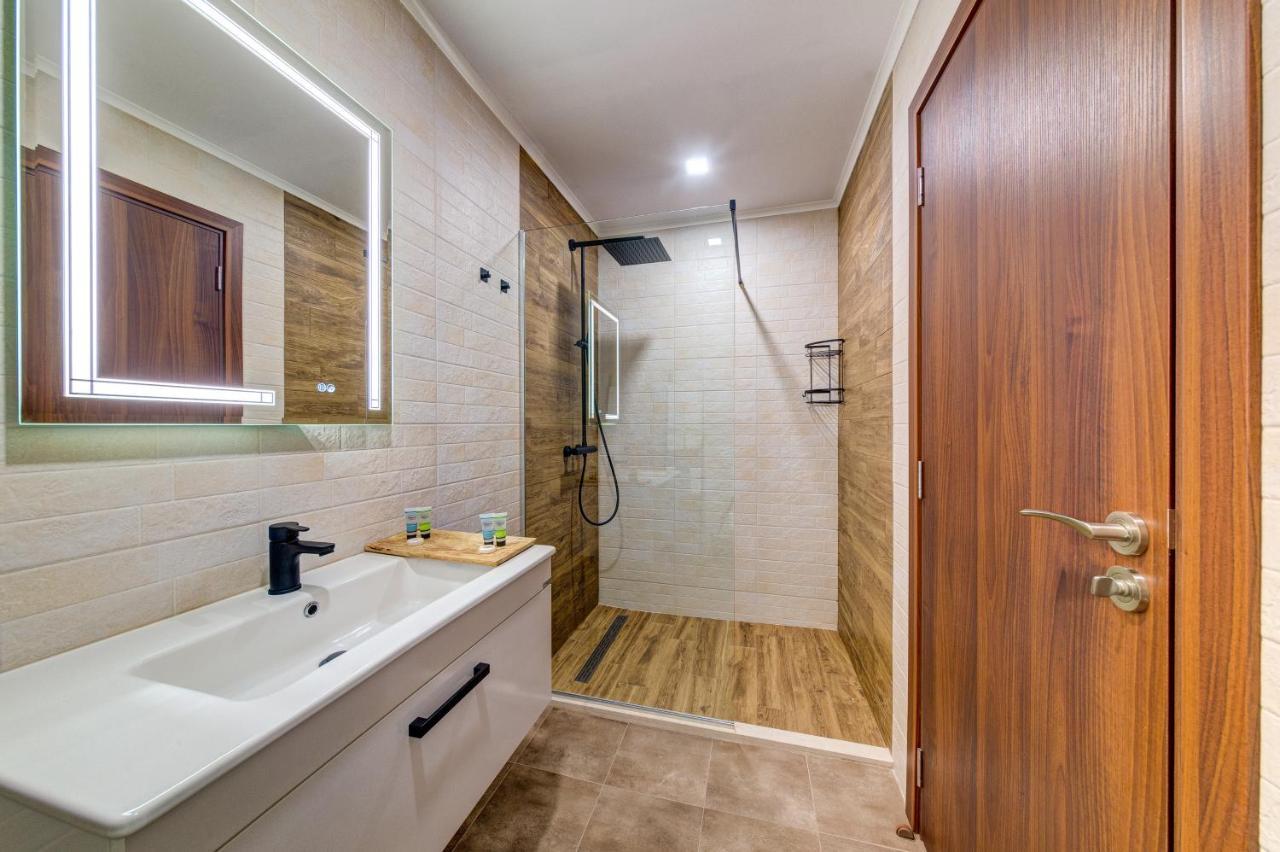Skyday Penthouse Deluxe At Oak Residence Szmoljan Kültér fotó
